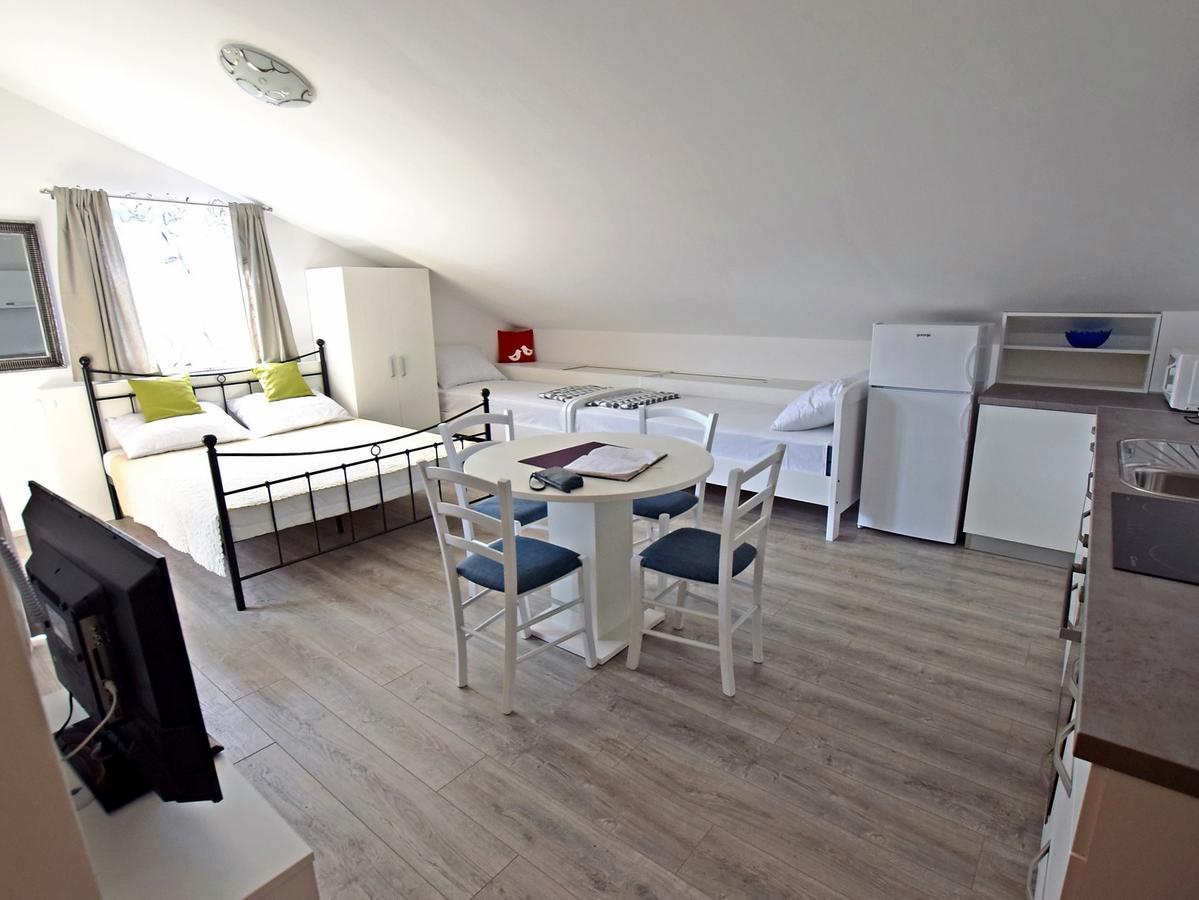 Apartman Branka Starigrad Paklenica Ngoại thất bức ảnh